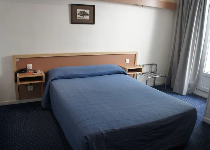 Hotel Edgar Quinet Parigi